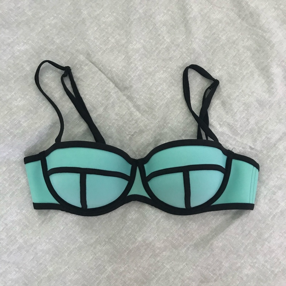 Triangl Bikini Top